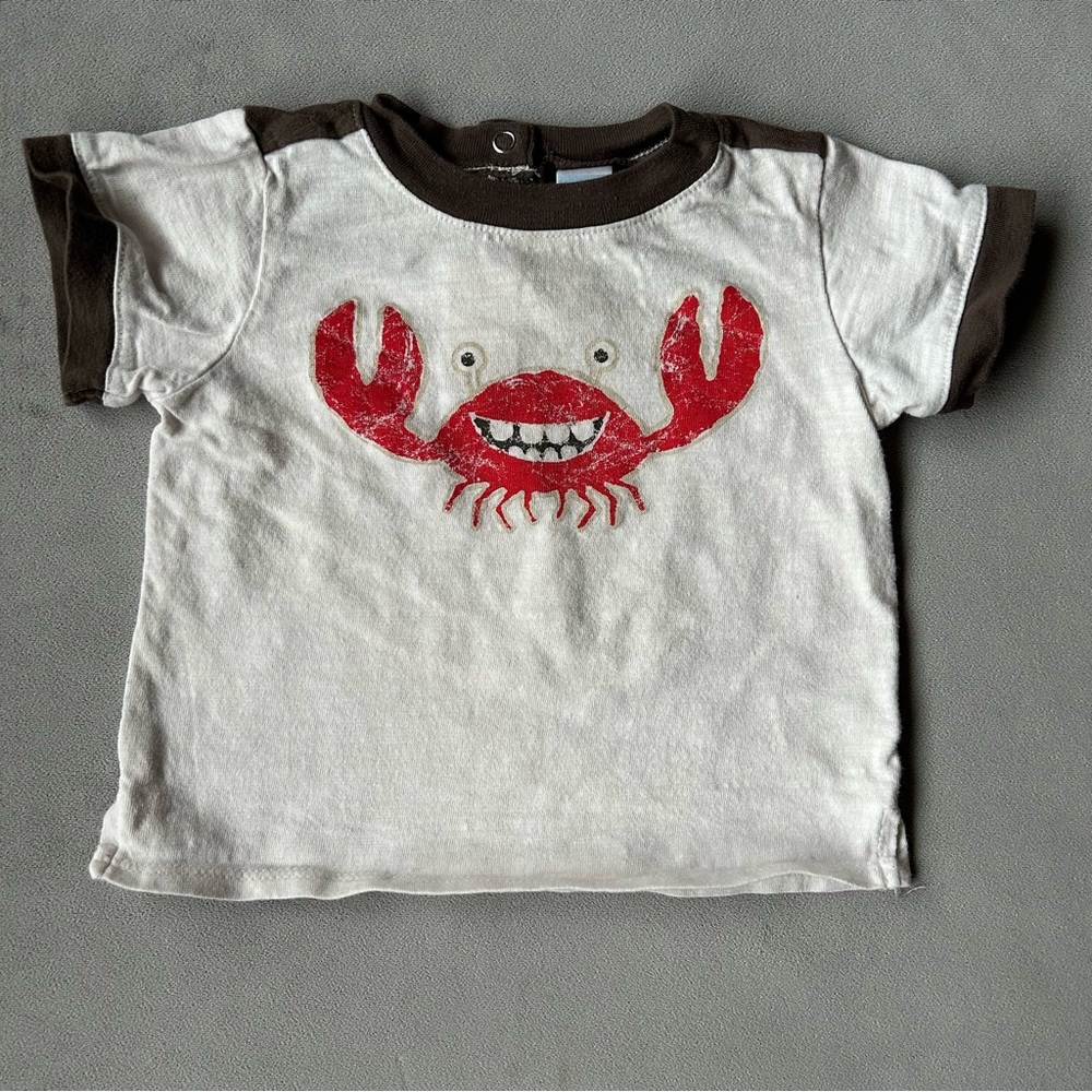 3 for $25 ~ Old Navy ~ Crab Graphic Tee ~ Size 12-18 Months